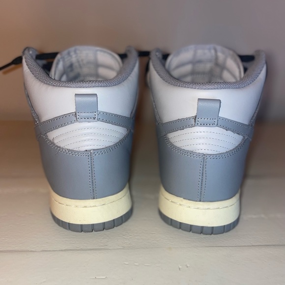 Women’s Nike Dunk High Sneakers - Picture 4 of 6